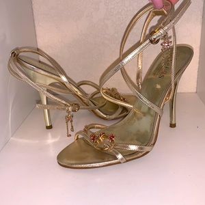 Guess heels